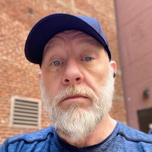 Meet your Posher, Les